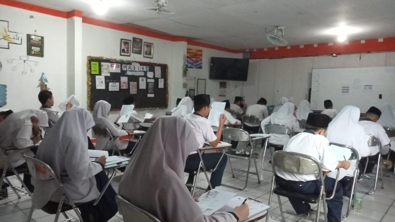 Mengasah Kemampuan Siswa Melalui Tryout SMPIT Ash-Shibgoh