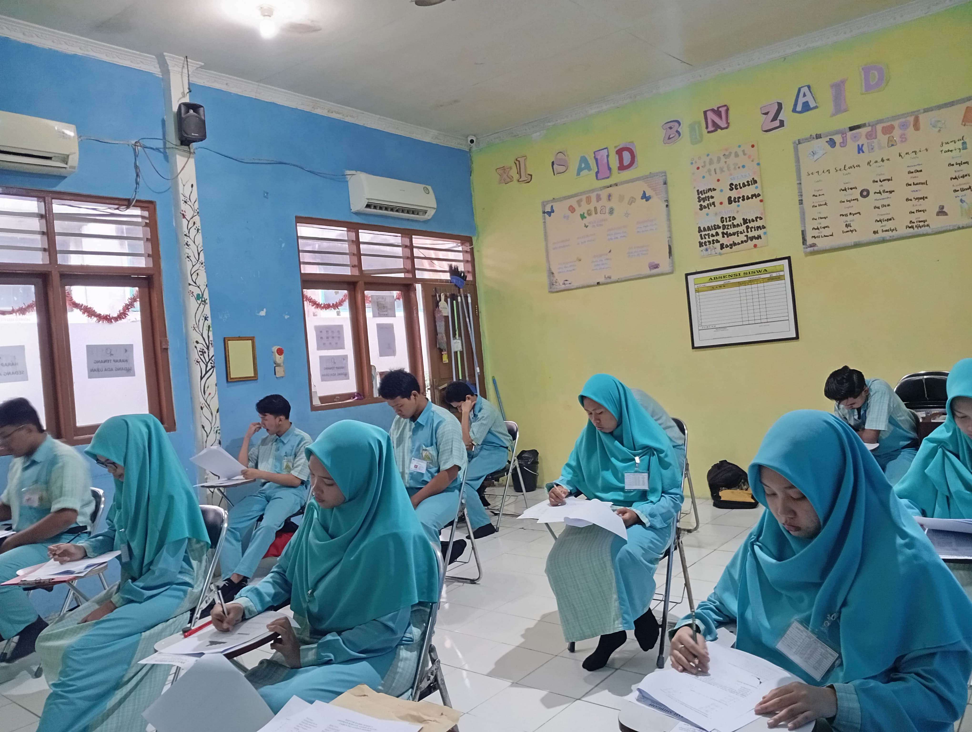 SMAIT Ash-Shibgoh Melaksanakan Penilaian Akhir Semester(PAS)