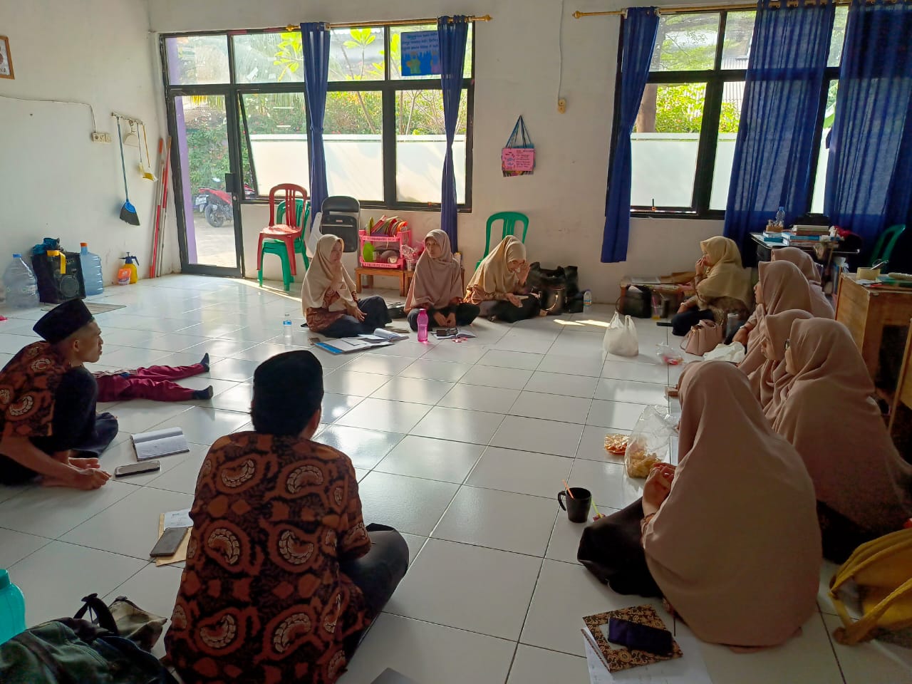 Rapat Koordinasi Dewan Guru SMPIT Dan SMAIT Ash-Shibgoh: Mengukuhkan Persaudaraan dan Peningkatan Kualitas Pendidikanlitas