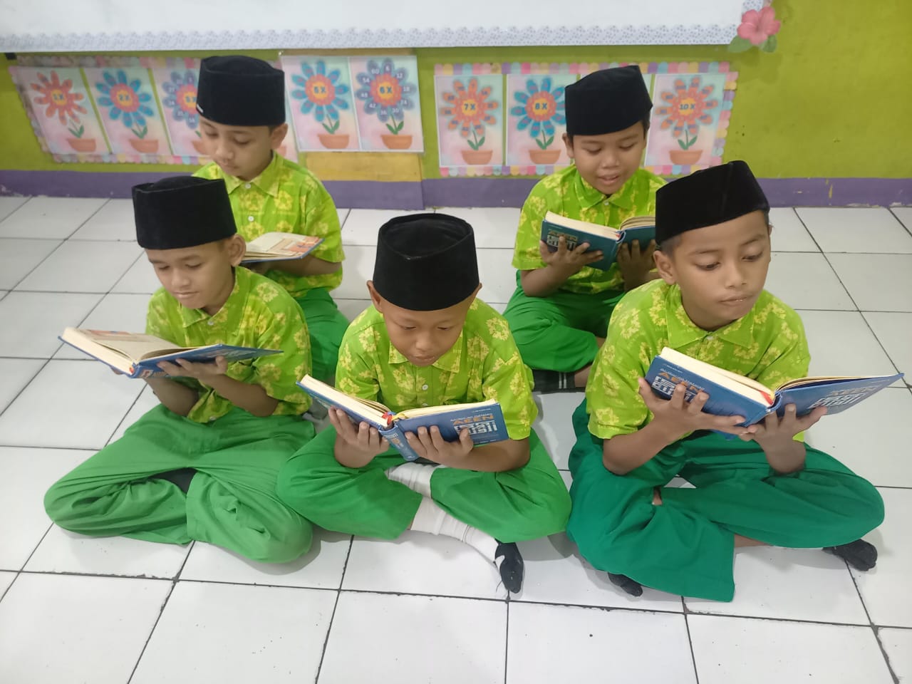 📖 𝗧𝗔𝗛𝗙𝗜𝗗𝗭: 𝑴𝒆𝒏𝒈𝒉𝒂𝒇𝒂𝒍 𝑨𝒍 𝑸𝒖𝒓'𝒂𝒏 𝑺𝒆𝒎𝒖𝒅𝒂𝒉 𝑻𝒆𝒓𝒔𝒆𝒏𝒚𝒖𝒎